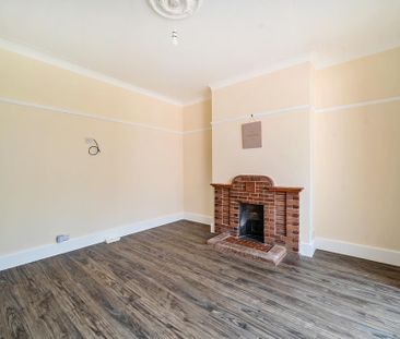 3 bedroom end of terrace house to rent - Photo 1