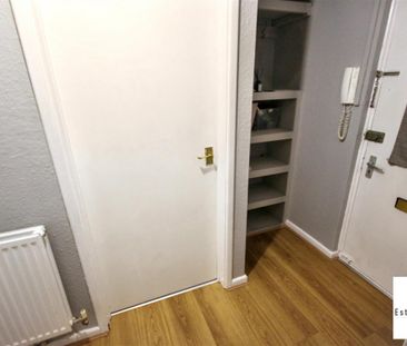 2 Bedroom Flat/Apartment To Let - Photo 6