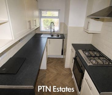3 bedroom semi-detached house to rent - Photo 6