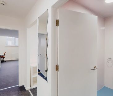 En-Suite Bedrooms - Photo 4