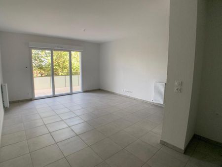 APPARTEMENT T3 66M - Photo 3