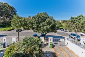 3 Bedroom House with a view, Oeiras Golf Residence, Oeiras