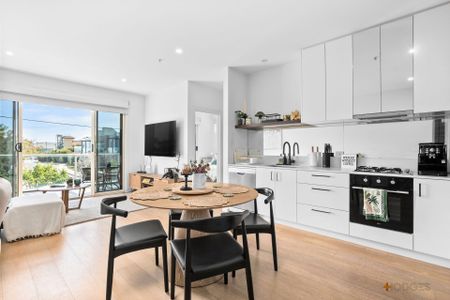 STEPS TO THE BEACH | FULLY FURNISHED | UTILITIES INCLUDED - Photo 2