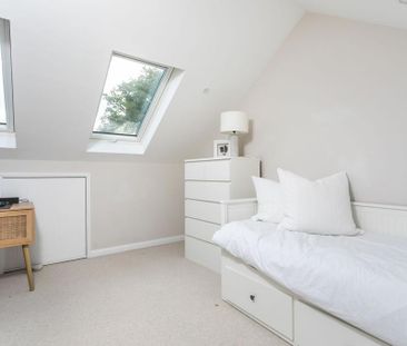 4 bedroom semi-detached house to rent - Photo 6