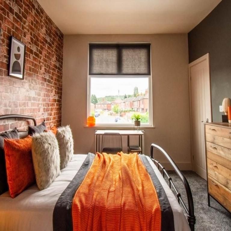 1 bedroom in a house share to rent - Photo 1