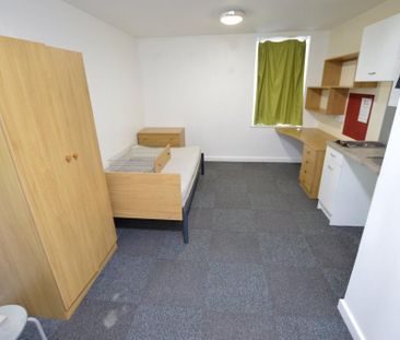 Studio to rent - Photo 4