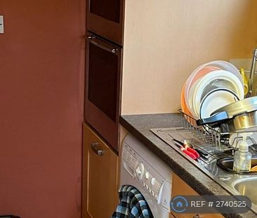 2 bedroom flat to rent - Photo 6