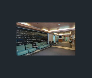 INNER CITY LIVING AT ITS BEST - Photo 4