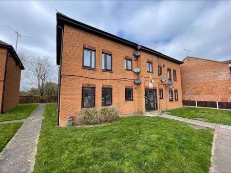Cavalier Close - North Luton - Ground Floor - Unfurnished, LU3 - Photo 2