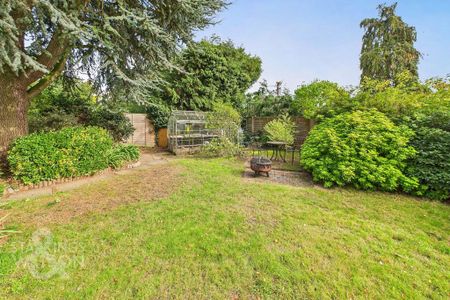 3 bedroom detached house to rent - Photo 3