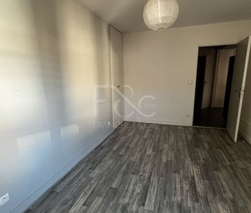 T3 de 105m² - Quai Tilsitt à Lyon 2ème - Photo 3