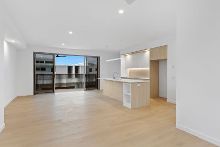 Unit 12/191 Quay Circuit, - Photo 2