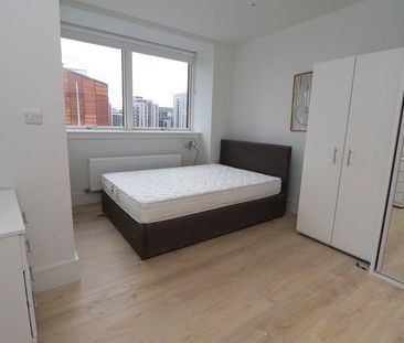 3 bedroom flat to rent - Photo 1