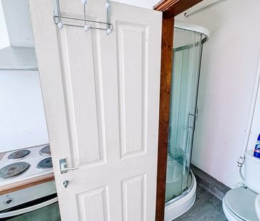 Studio Flat, Croydon Road, SE20 - Photo 3