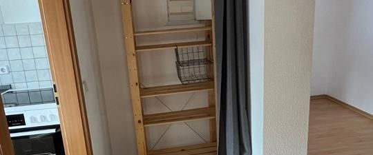 absolut preiswerte 2-Zi.-DG-Whg. mit Einbauküche und Wanne - Photo 1