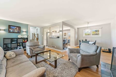 15 15 ULLSWATER Drive, K2H 5H3, Ontario - Photo 3