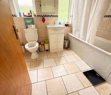 1 bedroom in a house share to rent - Photo 6