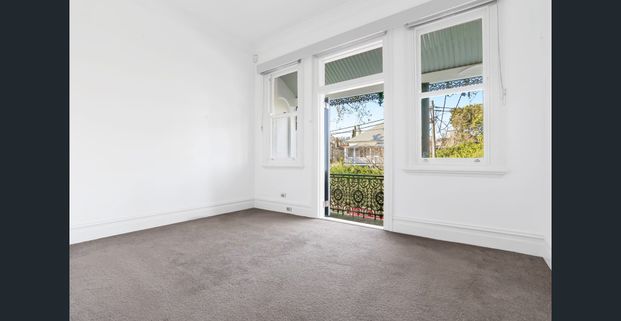 Spacious Family Home - Photo 1