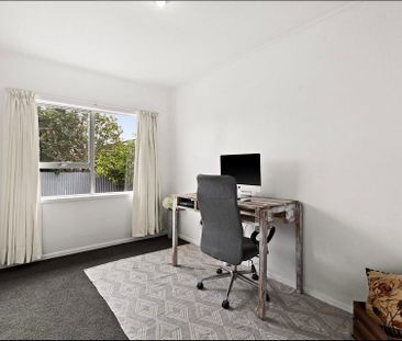 Recently updated 3 bedroom home for rent - Photo 2