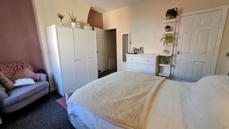 2 bedroom terraced house to rent - Photo 3