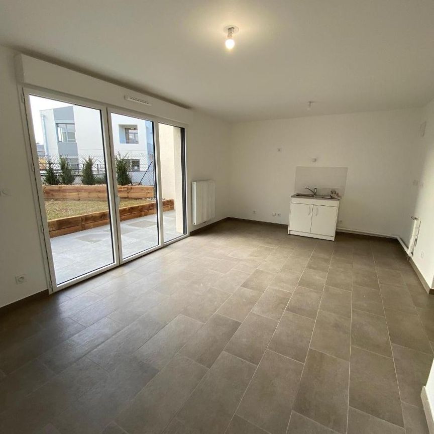 Location Appartement 2 pièces 43m² DECINES CHARPIEU 69150 - Photo 1