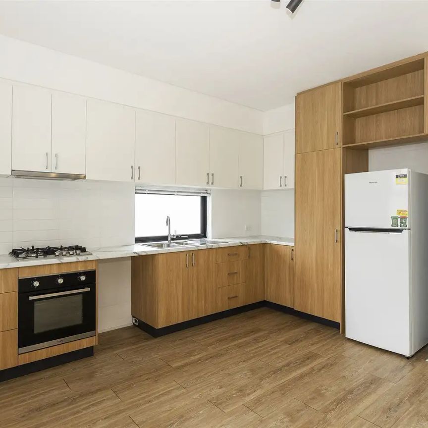 “Fantastic Apartment Living” - Photo 1