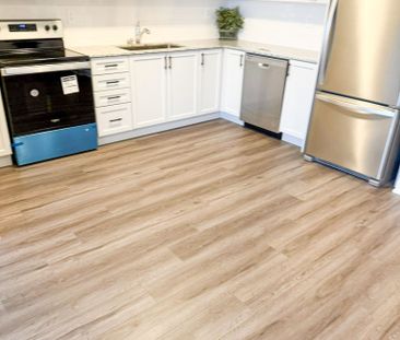 For Lease - 1573 Rose Way Unit# 132, Milton, Ontario - Photo 3