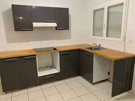 Location Maison 4 pièces 87 m2 à Martignas-sur-Jalle - Photo 2