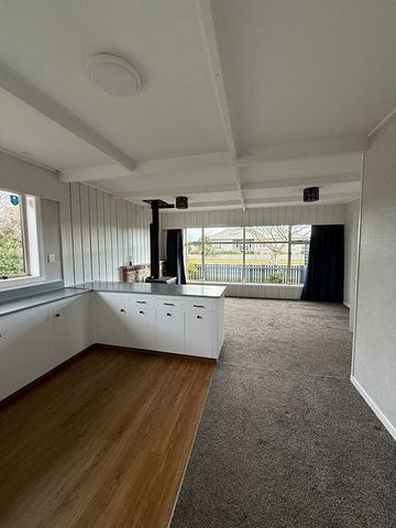 3BR Home on Dome Street! - Photo 3