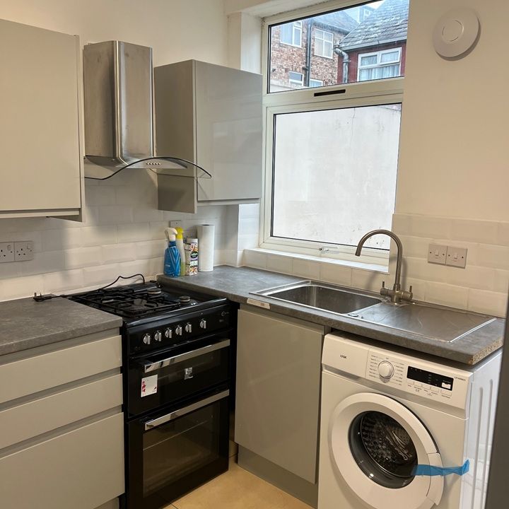 3 Bed Terraced House, Caryl Grove, L8 - Photo 1