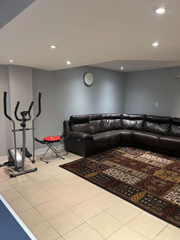 For Lease - 34 Malden Street, Vaughan, Ontario - Photo 2