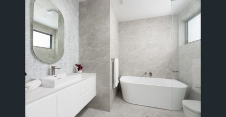 Modern Elegance - Photo 4