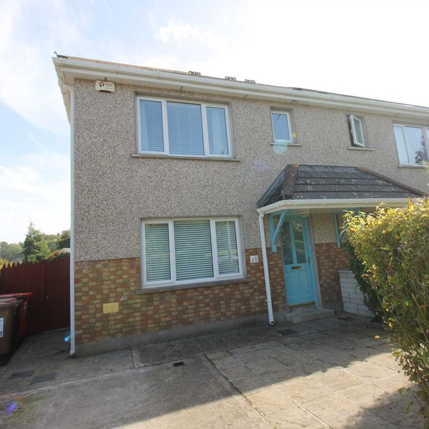 The Brambles, Pembroke Wood - Photo 1