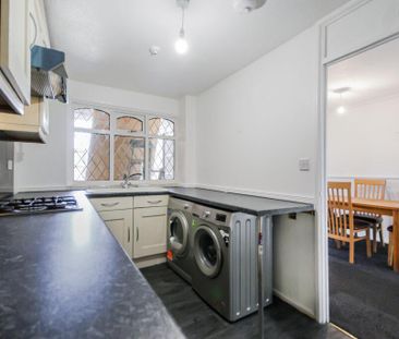 3 bedroom terraced house to rent - Photo 5
