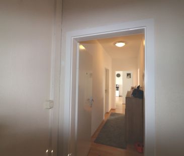 *TOP SANIERTE WOHNUNG IM DACHGESCHOSS + GARAGE* 3-Zi Whg, 75m², KR-... - Foto 4