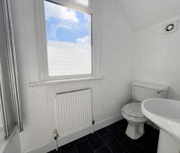 2 bedroom maisonette to rent - Photo 6