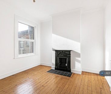 2 bedroom maisonette to rent - Photo 3