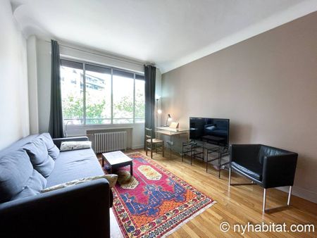 Logement à Paris, Location meublée - Photo 3
