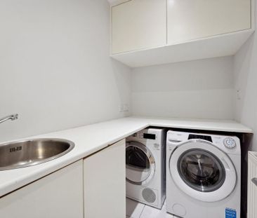 4 bedroom terraced house to rent - Photo 1