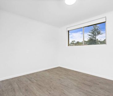 Modern one bedroom unit! - Photo 3