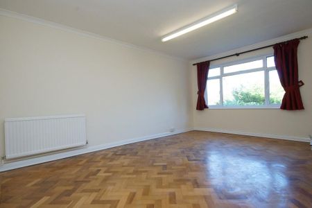 2 bedroom maisonette to rent - Photo 2