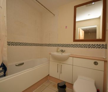 2 bedroom apartment to rent - Photo 6