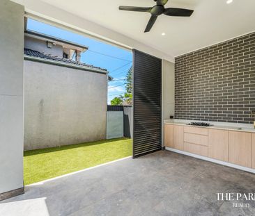 Brand New Family Brick Home ! - Photo 3