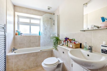 Bromley Grove, Bromley, BR2 - Photo 5