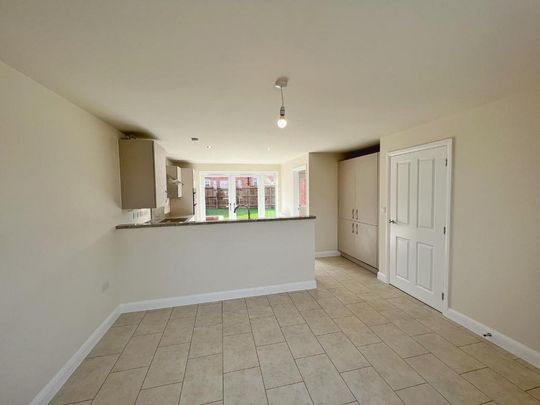 4 bedroom detached house to rent - Photo 1