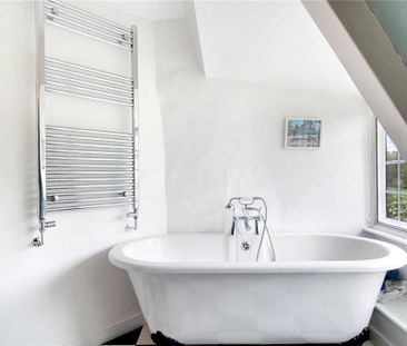 4 bedroom detached house to rent - Photo 4