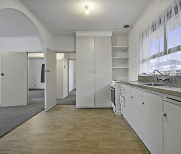 Spacious 3-Bedroom Home in a Convenient Location! - Photo 5