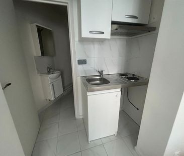 Location Appartement 4 pièces 60m² AUBERVILLIERS 93300 - Photo 6