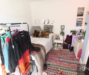 4 bedroom terraced house to rent - Photo 5