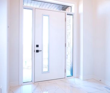 For Lease - 24 Kamper Avenue, Richmond Hill, Ontario - Photo 3